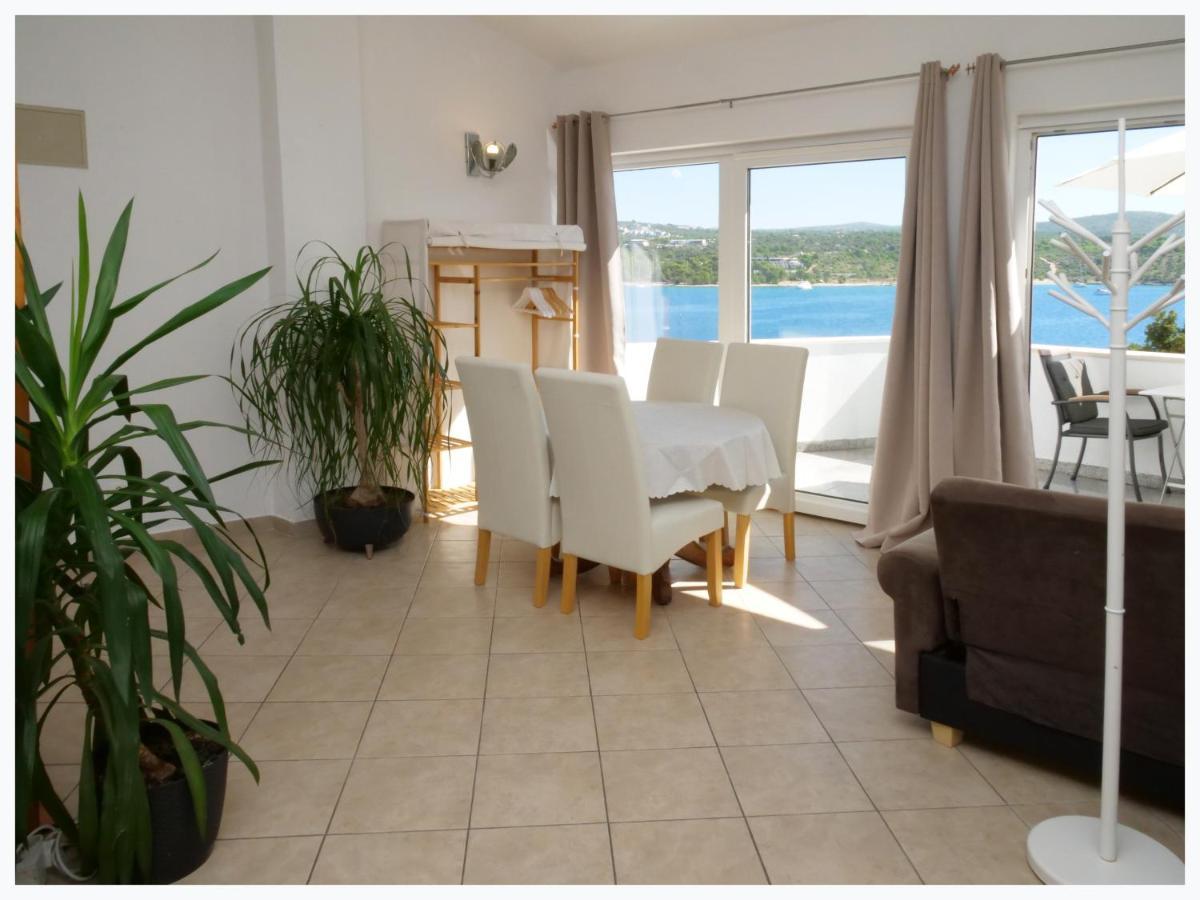 The Peninsula Apartment Primosten Luaran gambar