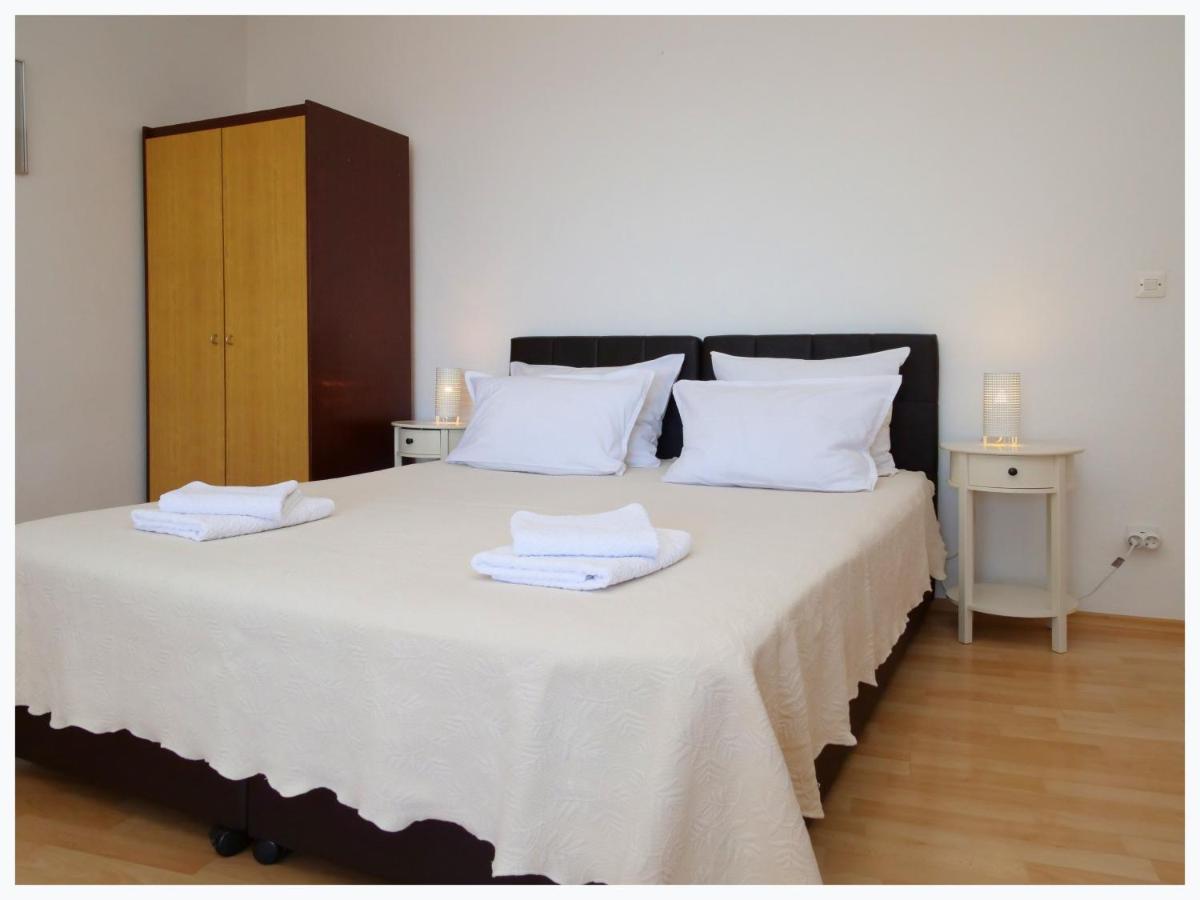The Peninsula Apartment Primosten Luaran gambar