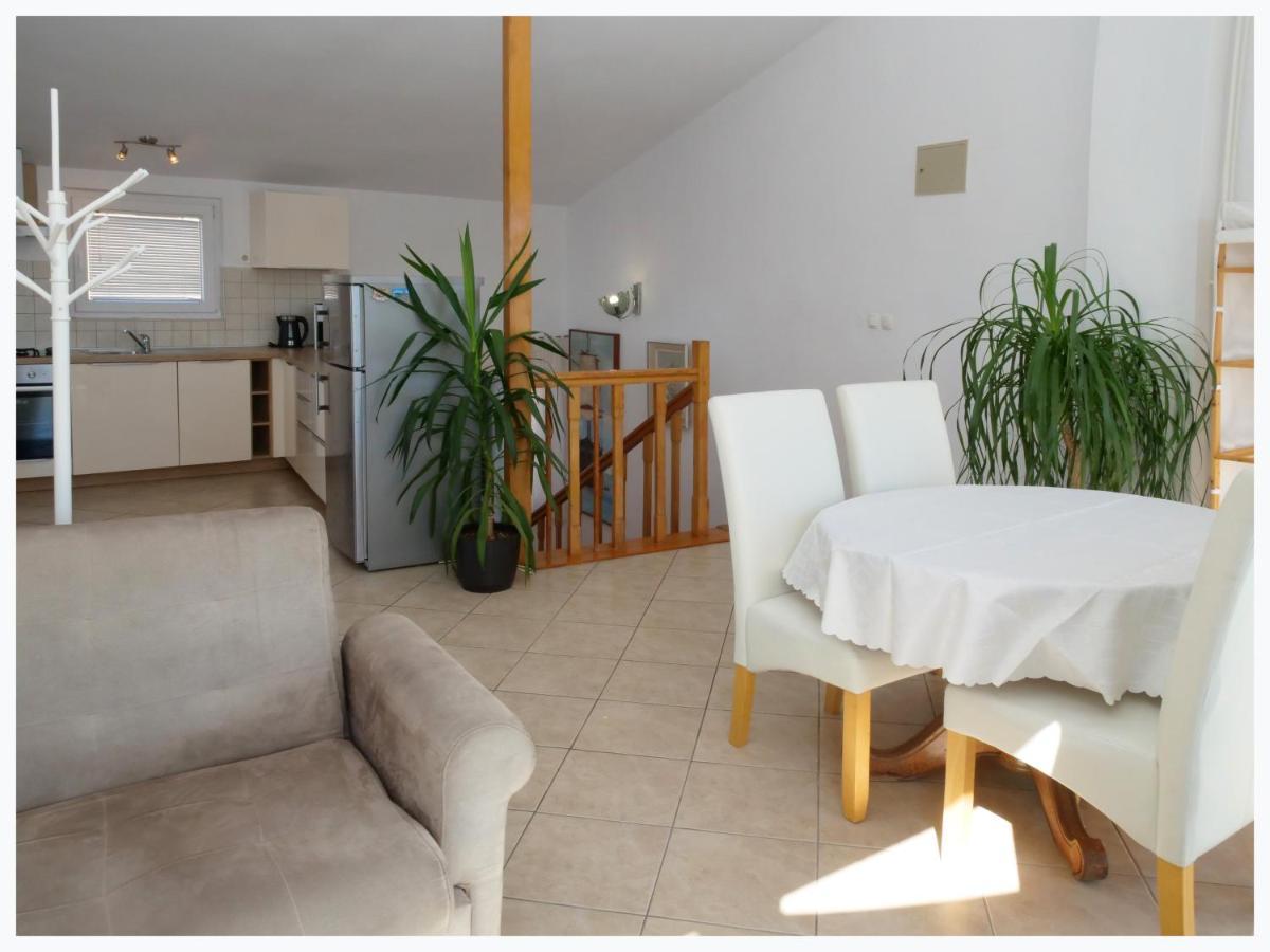 The Peninsula Apartment Primosten Luaran gambar